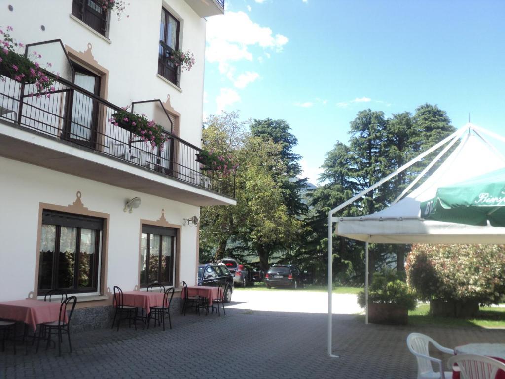 Cremeno Albergo Del Cacciatore מראה חיצוני תמונה